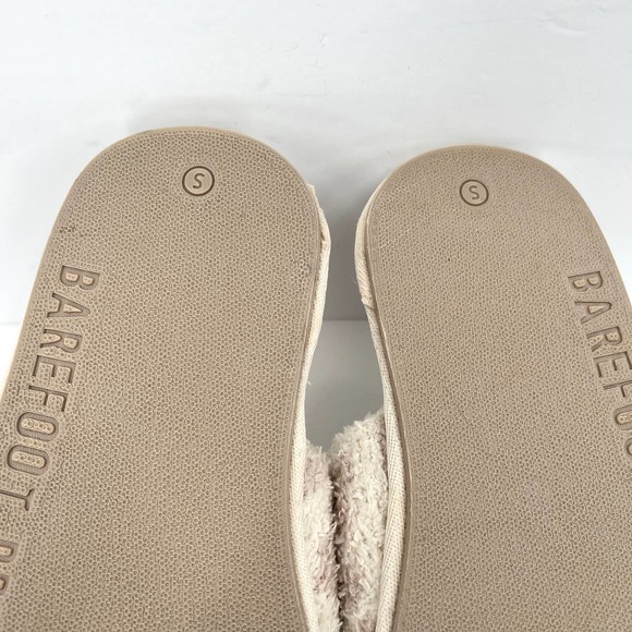 BAREFOOT DREAMS CozyChic Barefoot In the Wild Slipper Cream Stone Small NWT - Picture 10 of 10